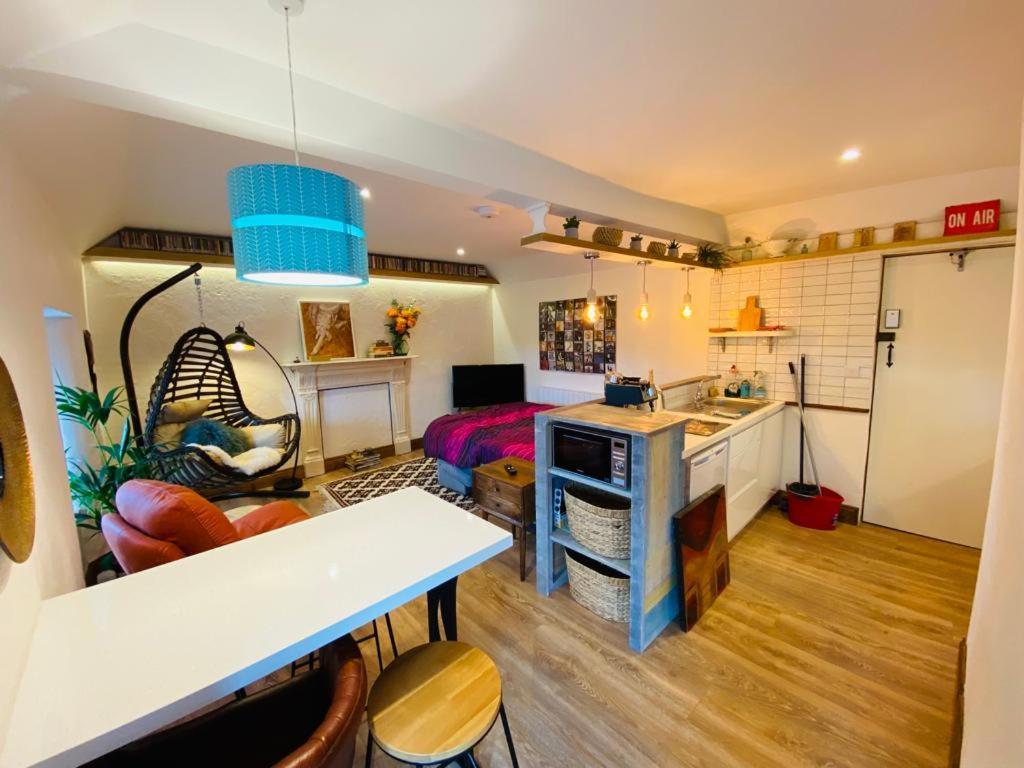 3 Bed Apartment/Explore The Area/Enjoy Our Pub Galway Exterior foto